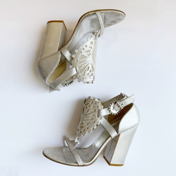 GIVENCHY METALLIC SILVER CRACKED LEATHER OPEN TOE CHUNKY HEELS - Picture 3 of 11